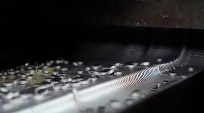  خط تولید قیچی در کره‌جنوبی را ببینید