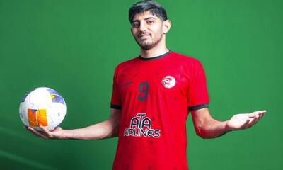 مهدی ترابی به پرسپولیس سوپرگل زد اما خوشحالی نکرد!