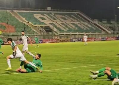 تصمیم عجیب جنگی در سردترین بازی لیگ برتر (عکس)