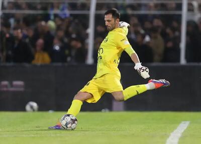 دروازه‌بان استقلال از ایران رفت