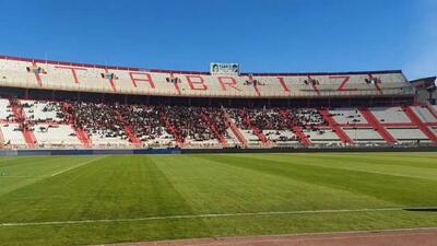 جو ورزشگاه یادگار امام در فاصله دو ساعت تا شروع بازی