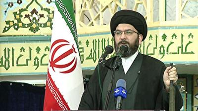  تأکید امام جمعه زنجان بر شفافیت و اجرای عدالت در اصلاح قیمت بنزین