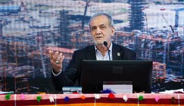 حاشیه‌های خواندنی دیدار پزشکیان با فعالان سیاسی؛ از تنش تا تشویق