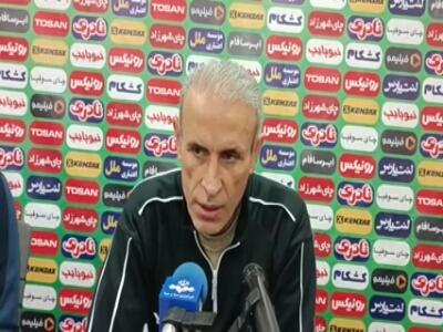 گل‌محمدی: کمیته انضباطی به رفتار مربی چادرملو ورود کند