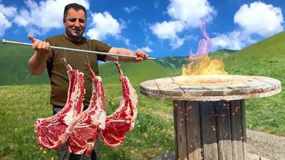  غذای روستایی آذربایجان: پخت استیک گوشت گاو در دل کوهستان (فیلم)