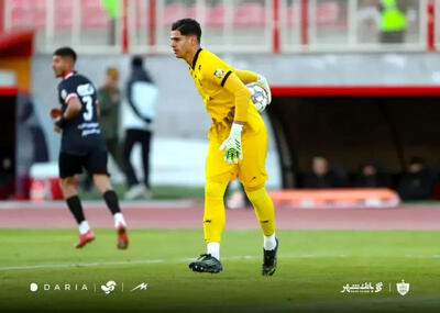 تقلب عجیب و ناشیانه بازیکن پرسپولیس به پیام نیازمند