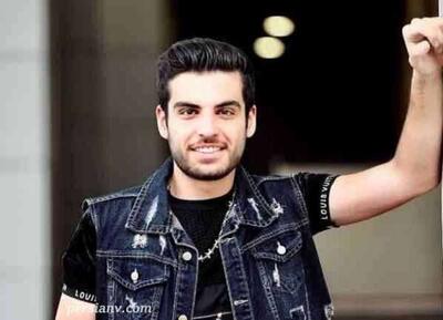 تونل زمان | عکس جدید مانی رحمانی؛ جواد جوادی “بچه مهندس” با تیپ و استایل مردانه / از این میزان جذابیت شگفت زده میشوید