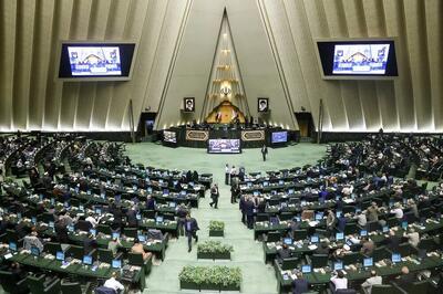 نماینده‌ای که کلینیک دندانپزشکی متخلف را تبلیغ کرد، چه کسی است؟