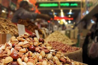 حال و هوای یلدایی میادین میوه و تره‌بار تهران + عکس