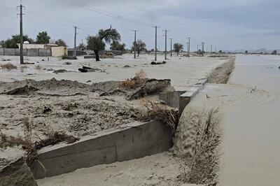 آب‌گرفتگی ۱۸۰ واحد مسکونی در روستای نگرپایین جاسک؛ امدادرسانی ادامه دارد
