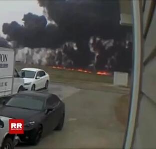 ببینید| لحظه سقوط یک جت شخصی در کارولینای شمالی