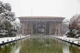 ادارات اصفهان فردا و پس‌فردا دیرتر باز می‌شوند؛ هشدار به رانندگان در جاده‌های یخ‌زده اصفهان