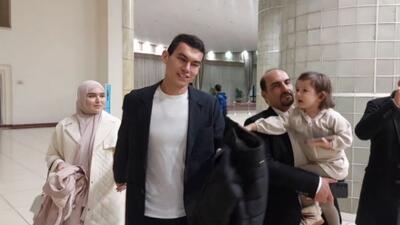 خروج آسانی و آشورماتوف از سالن برگزاری جشن 80 سالگی استقلال