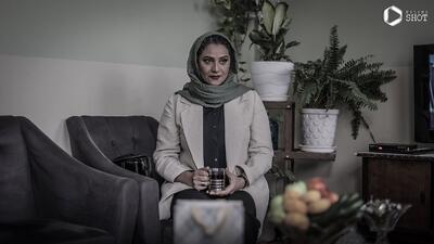  تصویری جذاب از سیمین سریال شغال در کنار همسرش فرهاد در پشت صحنه