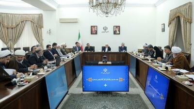 عارف: امروز بیشتر از هر زمان دیگر نیاز به وحدت شیعه و سنی داریم/ اسلام‌هراسی راهبرد جدی غرب