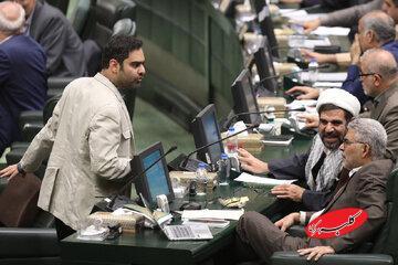 امیر حسین ثابتی؛ نماینده مردم یا بلندگوی شایعه پراکنی/ یار جلیلی در مسیر کریمی قدوسی؟ - کلبه سرگرمی