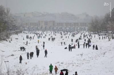 عکس/ بارش اولین برف پاییزی در اصفهان