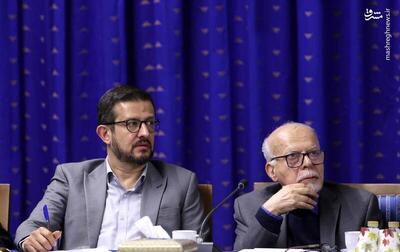 پشت‌پرده دیدار اعضای یک گروهک برانداز با رئیس‌جمهور چه بوده است؟ / تئوری پردازی خط «عبور از پزشکیان» توسط گروهک نهضت آزادی