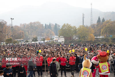  پیاده روی خانوادگی همزمان با جشن ۱۰۰سالگی شهر گرگان