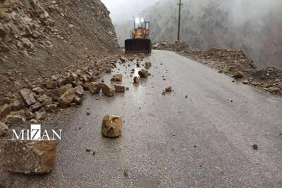 انسداد ۲۲ محور شریانی و غیر شریانی در راه‌های کشور