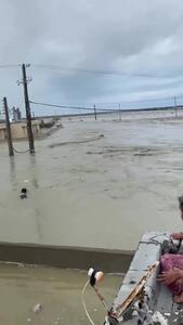 فیلم سیل وحشتناک در روستای مهرگی سیریک