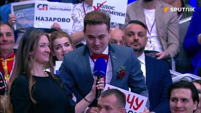  روزنامه‌نگاری از یکاترینبورگ در خط مستقیم  با پوتین به نامزدش پیشنهاد ازدواج داد و ولادیمیر پوتین را به عروسی دعوت کرد