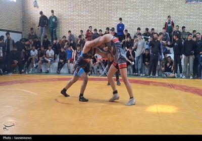جوانان کُشتی کهگیلویه و بویراحمد بر سر کسب سهمیه ملی جنگیدند فیلم و عکس - تسنیم