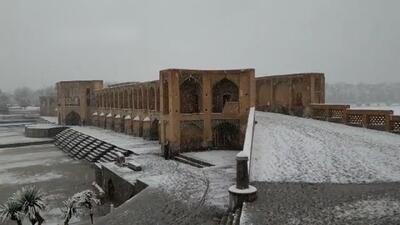  نصف‌جهان سفیدپوش از برف + فیلم