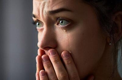  چرا گریه به تسکین احساسات منفی کمک می‌کند؟