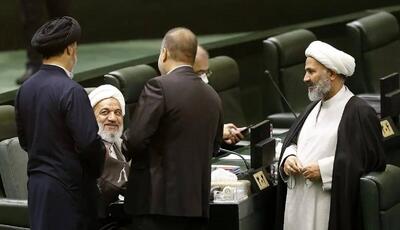 نماینده سابق: مردم خسته شده‌اند و حاکمیت باید تندروها را خنثی کند