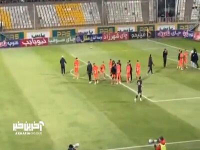 خوشحالی بازیکنان سایپا بعد از برتری مقابل هوادار در ضربات پنالتی