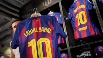 زلزله «لامین یامال» در بازار کیت‌های فوتبالی؛ عبور اعجوبه بارسلونا از مسی و امباپه در سال ۲۰۲۵