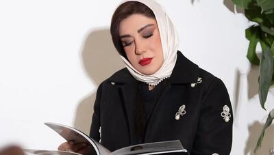 استایل مجلل و کلاسیک «نسیم ادبی»؛ درخشش مرواریدها بر پالتوی فوتر مشکی (عکس)