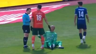 جنجال در دربی کرمان؛ آغاز بازی مس رفسنجان و گل‌گهر بدون VAR و اعتراض شدید سیرجانی‌ها