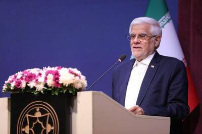 عارف: بازار سرمایه یک انتخاب نیست، یک ضرورت ملی برای رشد اقتصادی و مهار تورم است/ باید سازوکاری فراهم شود تا سرمایه‌های خرد و راکد وارد چرخه تولید و بازار سرمایه شود