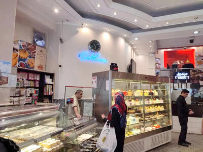 کاهش تقاضای شیرینی در آستانه یلدا