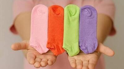  جوراب های قدیمی و کهنه رو دور نریزید/ باهاشون می تونید خونه تون رو راحت تر و دلنشین تر کنید.
