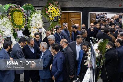  خاتمی، محقق داماد، شریعتمداری، صالحی، باهنر و سردار رادان در یک مراسم ختم + عکس