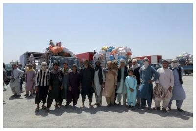  طالبان مهاجران غیرقانونی را از مرز ایران برگرداند