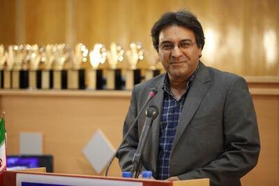 قبلا بین ۹ تا ۱۲ درصد لبنیات کشور صادر می‌شد که امسال به بالای ۲۰ درصد رسیده است؛ دلیل افزایش صادرات لبنیات، کاهش مصرف در داخل است