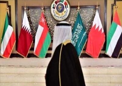 هشدار صریح ایران به اعراب خلیج فارس/ برای رسیدن به جزایر سه گانه باید از میان دریایی از خون عبور کنید!