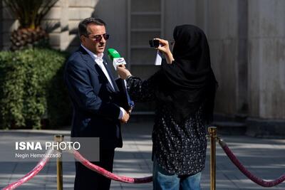 شرط سنی استخدام‌ها تغییری نکرده است/ اجرای ضوابط جذب بر اساس قانون