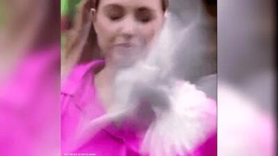 ببینید| مجری زن در پخش زنده با عجیب‌‌ترین حادثه مواجه شد