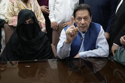  عمران خان و همسرش به ۱۷ سال حبس محکوم شدند | جزئیات پرونده توشاخانا