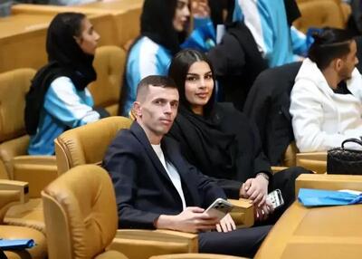  وقتی یک خارجی «آبی‌تر از همیشه» می‌شود؛ نقش‌آفرینی خاص یاسر آسانی در شب استقلال