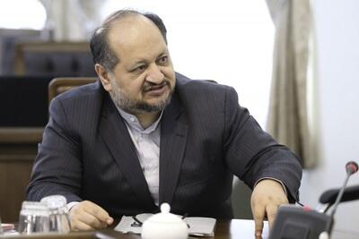 کوتاهی تاجرنیا در انتشار صورت‌های مالی و شفاف‌سازی/ آقای شریعتمداری! حواس‌تان هست؟