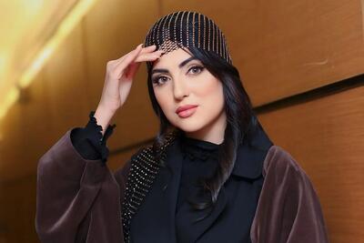  سلفی هلیا امامی با بابانوئل و استقبال زودهنگام این هنرمند از سال نو میلادی