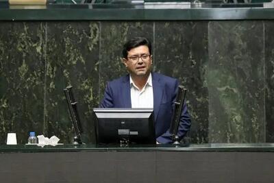 نماینده مجلس: انحلال بانک آینده نشانه اراده دولت برای مقابله با بانک‌های آسیب‌زا است