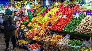  فراوانی کالاهای اساسی در بازار شب یلدای استان مرکزی