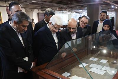 عارف:کتابخانه ملی می تواند نقش موثری در مقابله با توطئه ایران هراسی داشته باشد